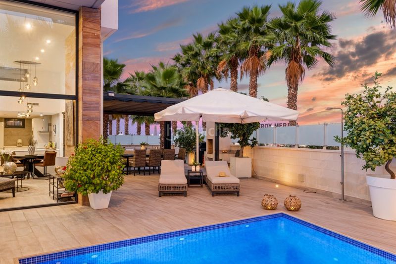 Foto 96be658a-6b4d-411a-a8dd-f410b3744249. Chalet ... en Cabo Roig Orihuela