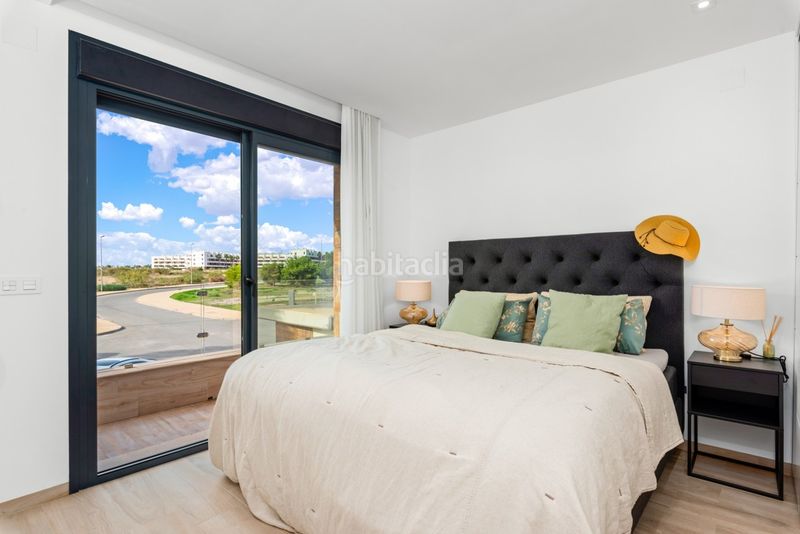 Foto a1788aee-0e45-4969-b0b3-3eedb85d1e61. Chalet ... en Cabo Roig Orihuela