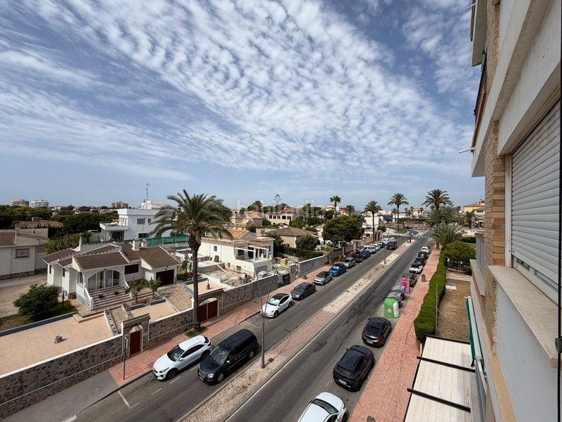 Foto f8ecaf18-cdd8-420e-b4e9-523f52e4f86e. Apartament amb aparcament a La Zenia Orihuela