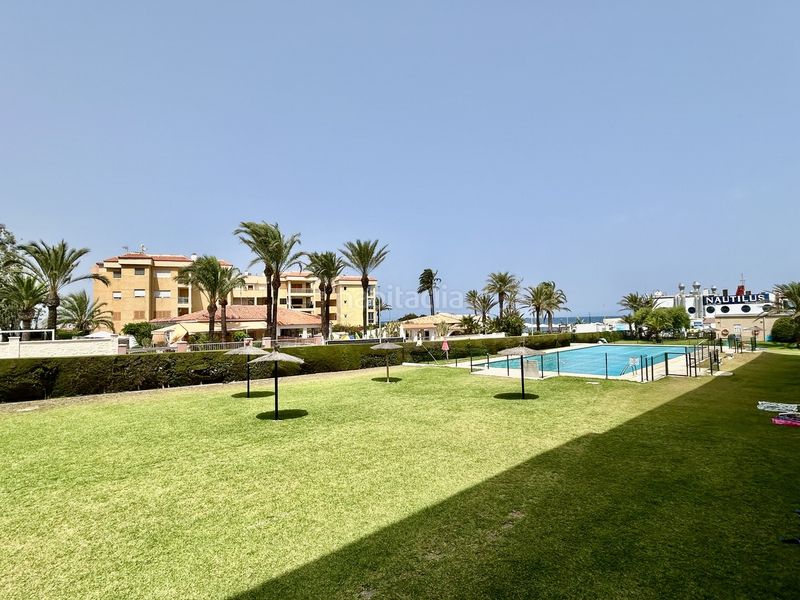 Foto 1c4344a1-0181-472f-ae05-7a54bde2ad84. Planta baixa amb piscina a Punta Prima Torrevieja