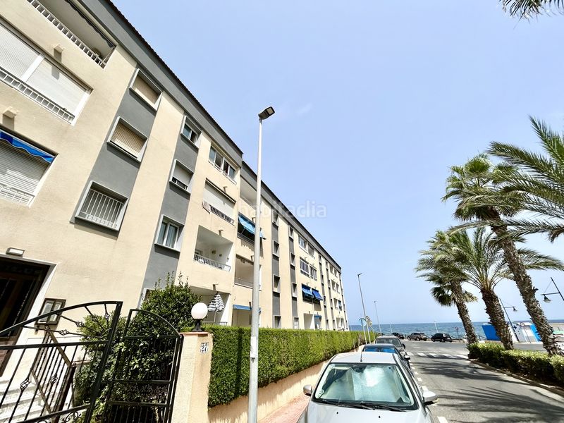 Foto b5dd9a7b-1127-4a87-a0ad-998659d54225. Planta baixa amb piscina a Punta Prima Torrevieja