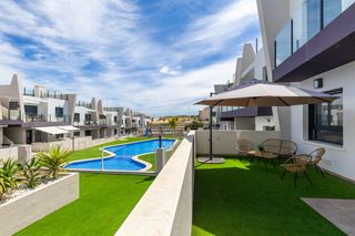 Planta baja en San Miguel de Salinas. Iexclno te pierdas esta fabulosa oferta!  magniacutefico apartam
