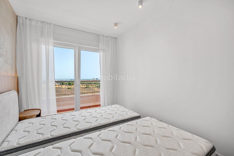 Foto cc2903d8-1722-45ac-9391-898bea9cc89a. Apartament amb piscina a Punta Prima Torrevieja