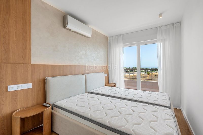 Foto d51170f0-edb4-4159-8953-d90441cb8def. Apartament amb piscina a Punta Prima Torrevieja