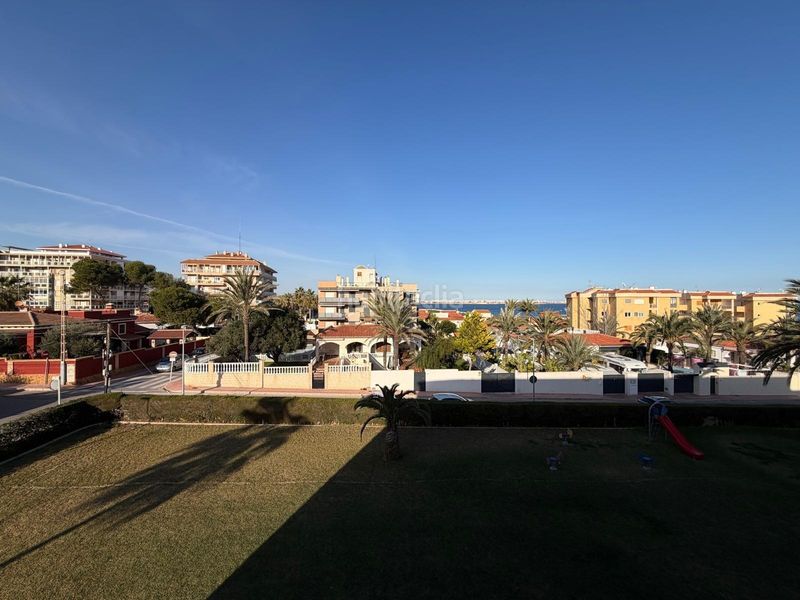 Foto 59b1c594-ef2f-46e4-9910-0f2c94366a58. Apartament amb piscina a Punta Prima Torrevieja
