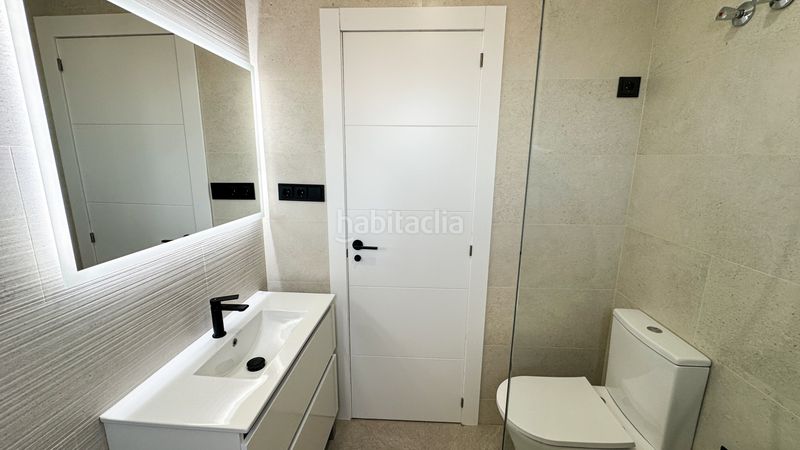 Foto 4762f15b-8752-4c56-a1c4-a6296a16a3c7. Casa adossada amb aparcament piscina a La Regia Orihuela