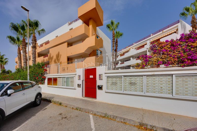 Foto 2f3a8cac-3e8c-4803-853b-ed9597eb44b0. Apartament amb piscina a Zeniamar - Horizonte - La Campana Orihuela