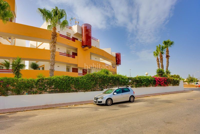 Foto 2fe2878f-bc1e-4ee4-b4d6-90cb83e55bfb. Apartament amb piscina a Zeniamar - Horizonte - La Campana Orihuela