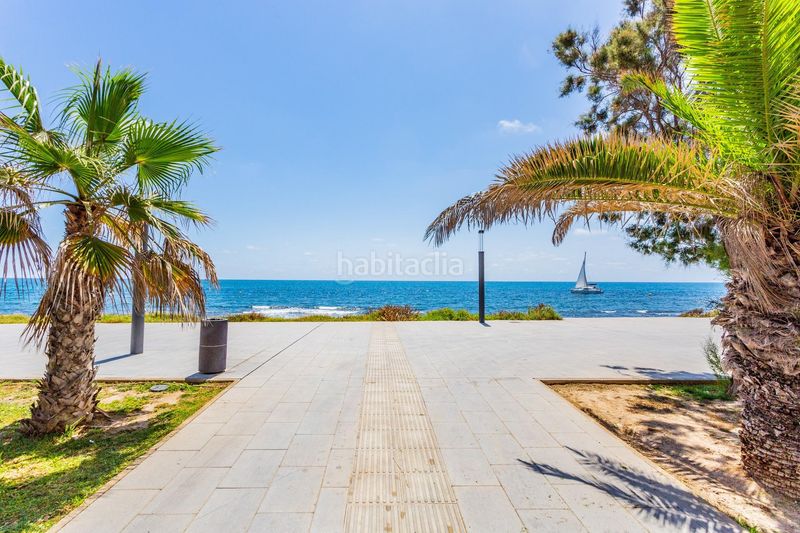Foto 0854563b-8e02-4524-b563-459eb1b5fc1d. Apartament amb piscina a Antonio Machado Torrevieja