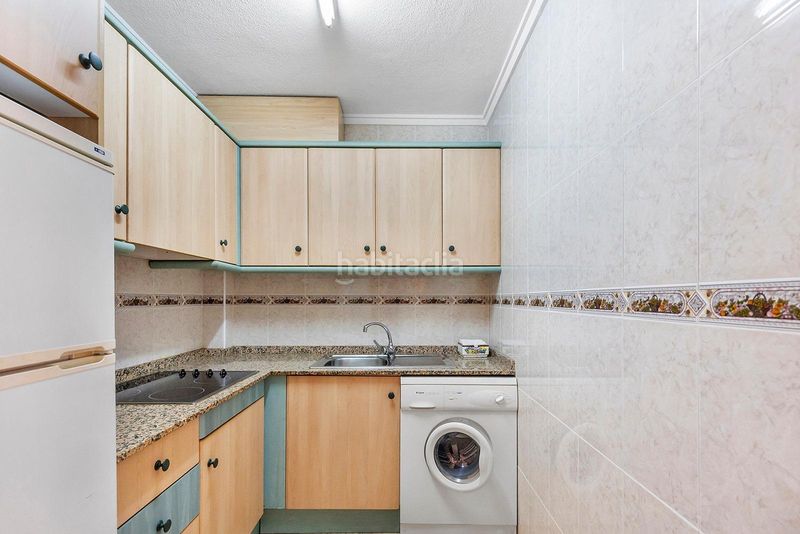 Foto dd0eafc3-27d9-42de-bd44-fe2d4552abe6. Apartament amb piscina a Antonio Machado Torrevieja