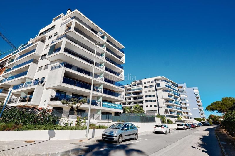 Foto b131b2a2-cb30-4d3c-b1f5-1f1d336a1748. Planta baixa amb piscina a Campoamor Orihuela