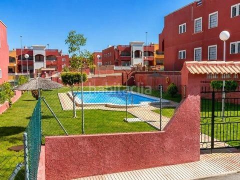 Foto 2c3801e2-f004-4317-a86d-ec03a9cc916b. Planta baixa amb piscina a La Florida Orihuela