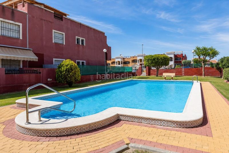 Foto da4d7a38-65b0-4af7-aeef-a509b64cb002. Planta baixa amb piscina a La Florida Orihuela