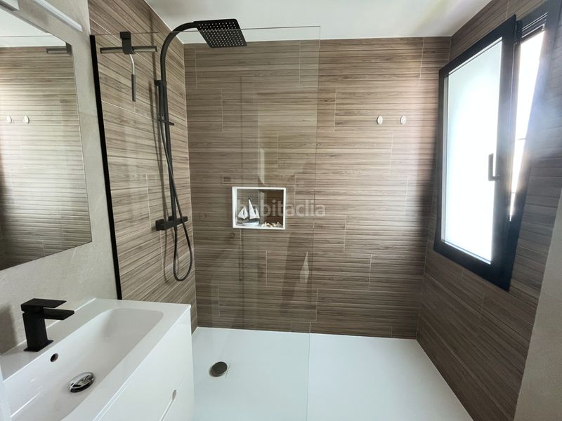 Foto 2b6706e0-b193-434a-b13f-0430836c52e3. Chalet ... en Montesinos (Los)