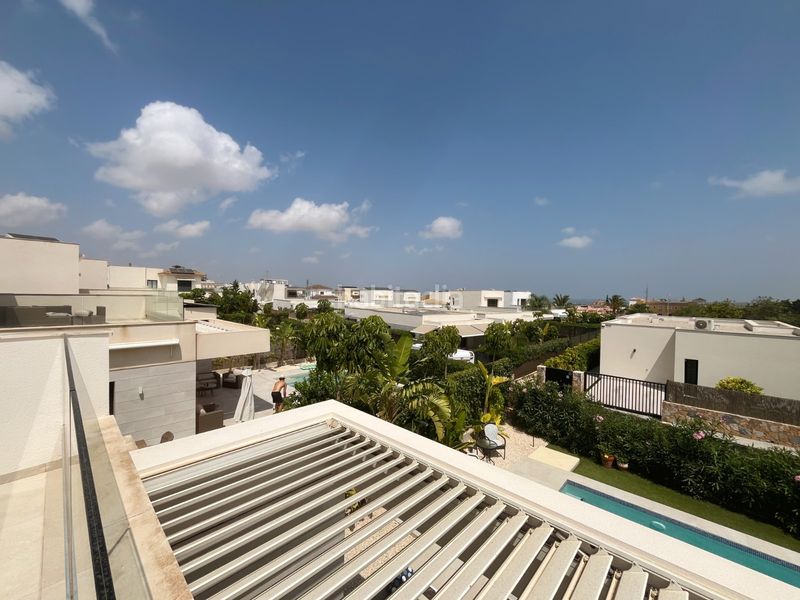 Foto 310b0c5f-1c4e-4d73-9420-5faedf427ec4. Chalet ... en Montesinos (Los)