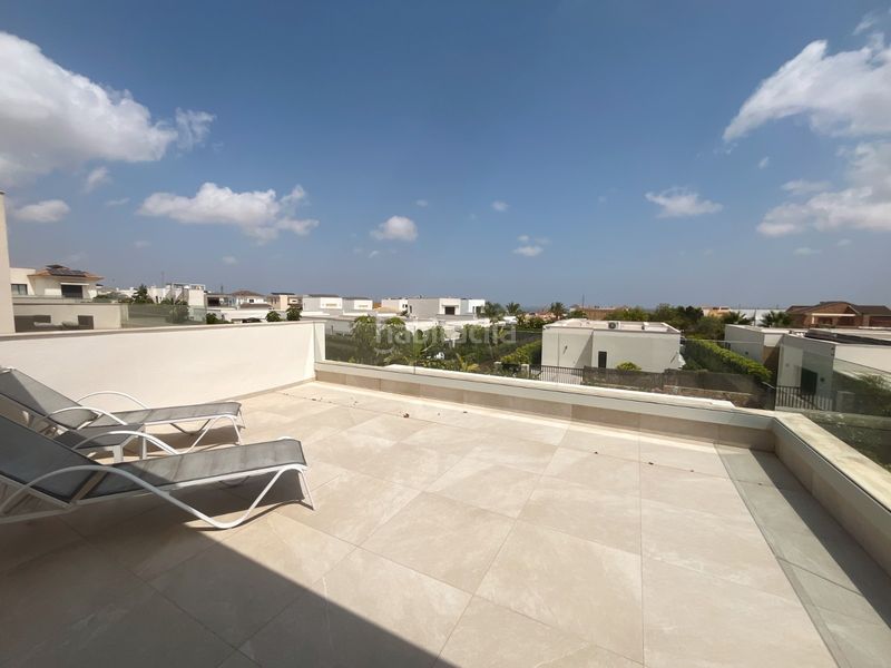 Foto be3b3e2c-9654-46dd-87c8-7bee0eb309af. Chalet ... en Montesinos (Los)