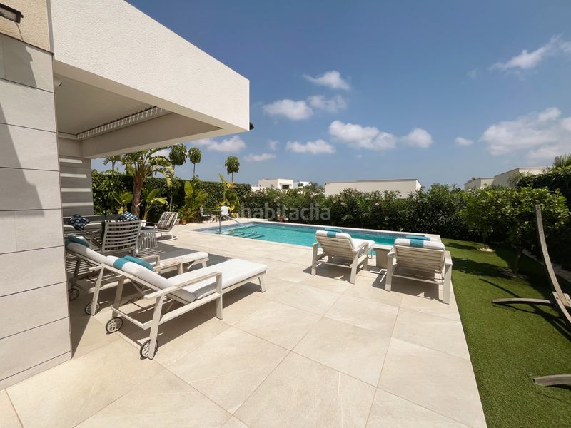 Foto ef548215-cbce-48ba-8647-933d0e1339ad. Chalet ... en Montesinos (Los)