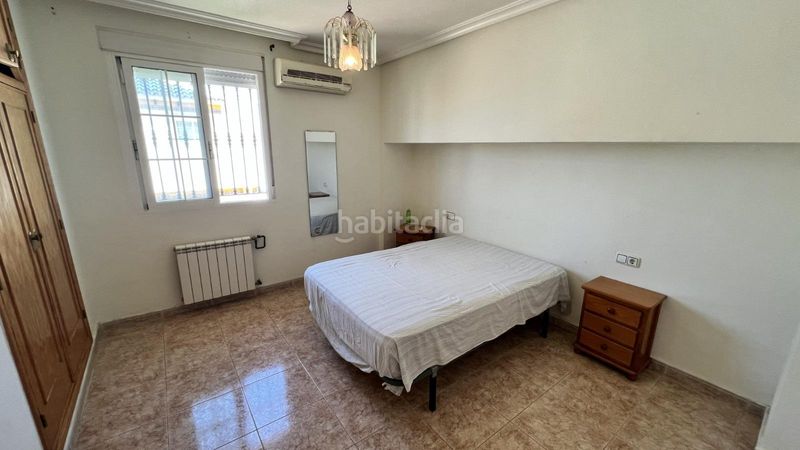 Foto 1b99bbf1-fcec-4ba4-b21d-09fdf3189092. Casa aparellada amb aparcament piscina a Aguas Nuevas Torrevieja