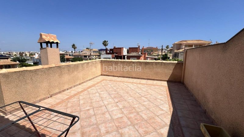Foto 3c8842b5-f470-4c82-949a-454bdd111952. Casa aparellada amb aparcament piscina a Aguas Nuevas Torrevieja