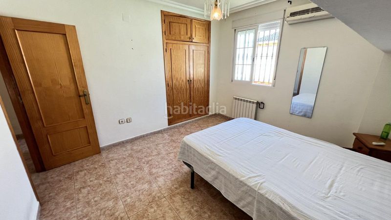 Foto 45926bef-1274-449c-b2f3-ce3d929f6b2a. Casa aparellada amb aparcament piscina a Aguas Nuevas Torrevieja