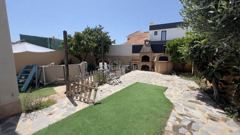 Foto 7311712e-3d87-4084-b205-a06185a9a755. Casa aparellada amb aparcament piscina a Aguas Nuevas Torrevieja