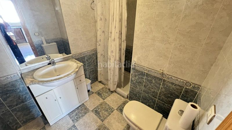 Foto 79a1ba4e-5926-4760-90e9-d117f6e616c3. Casa aparellada amb aparcament piscina a Aguas Nuevas Torrevieja