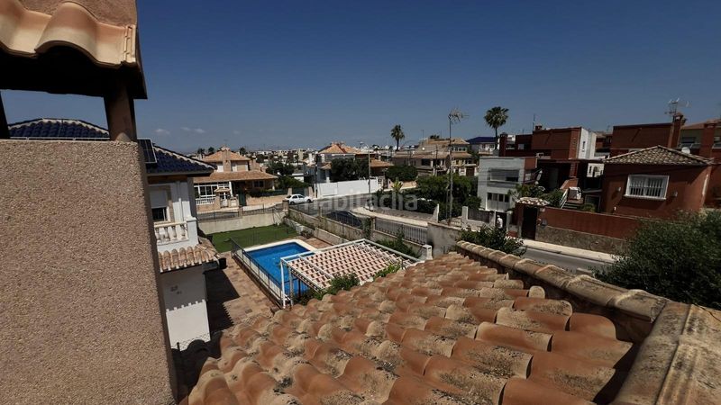 Foto bd329656-fce6-4476-b777-e71423a435e6. Casa aparellada amb aparcament piscina a Aguas Nuevas Torrevieja