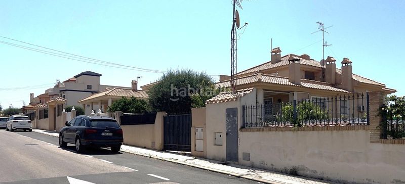 Foto c8e529d7-ed23-40e9-be82-cedfdede8a31. Casa aparellada amb aparcament piscina a Aguas Nuevas Torrevieja
