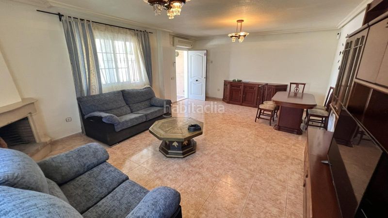 Foto d823836d-b544-4422-8263-d4581e6d4d9b. Casa aparellada amb aparcament piscina a Aguas Nuevas Torrevieja