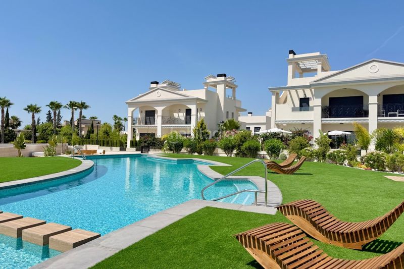 Foto 03680b8c-e685-4413-98f6-7ac7a01d423f. Planta baixa amb piscina a Pueblo Bravo Rojales
