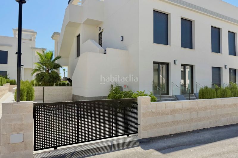 Foto c117e6c7-c65b-4f04-bcc1-2fae102915a9. Planta baixa amb piscina a Pueblo Bravo Rojales
