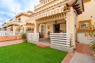 Casa aparellada a Lomas de Cabo Roig - Los Dolses