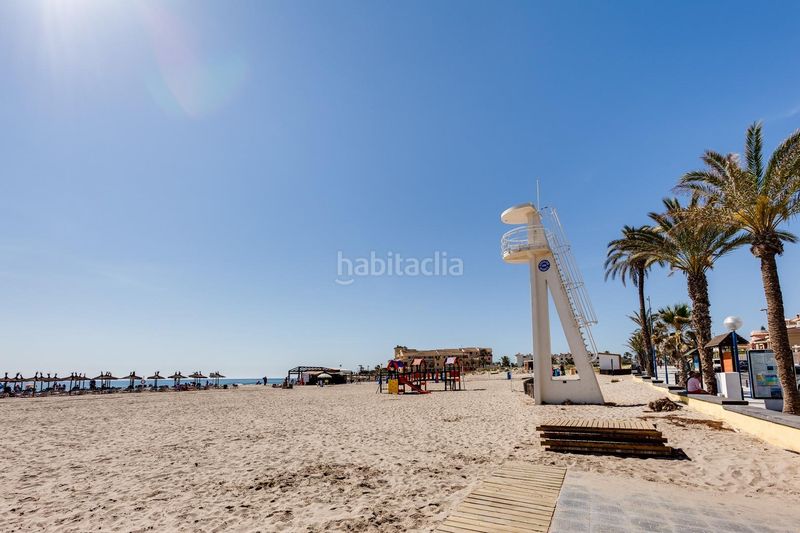 Foto ee21fc4e-1573-46db-8c46-b5e9ab4934c9. Casa aparellada amb piscina a Playa Flamenca Orihuela