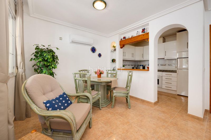 Foto f43f553f-47fe-44dc-868d-2212462f15fe. Casa aparellada amb piscina a Playa Flamenca Orihuela