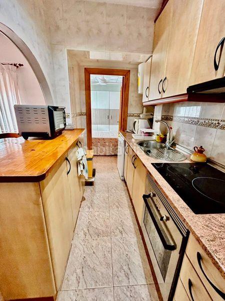 Foto 1f813d30-8d91-43c8-861a-823f905e9fe0. Casa adossada amb aparcament a Zona los Frutales Torrevieja