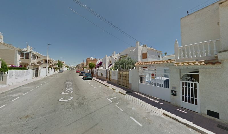 Foto fd999c16-65c5-4144-99d0-dbedebd603ea. Casa adossada amb aparcament a Zona los Frutales Torrevieja