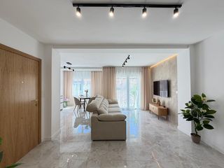 Apartment in Zona Playa del Cura. Se vende aacutetico totalmente reformado, situado en la cuarta y