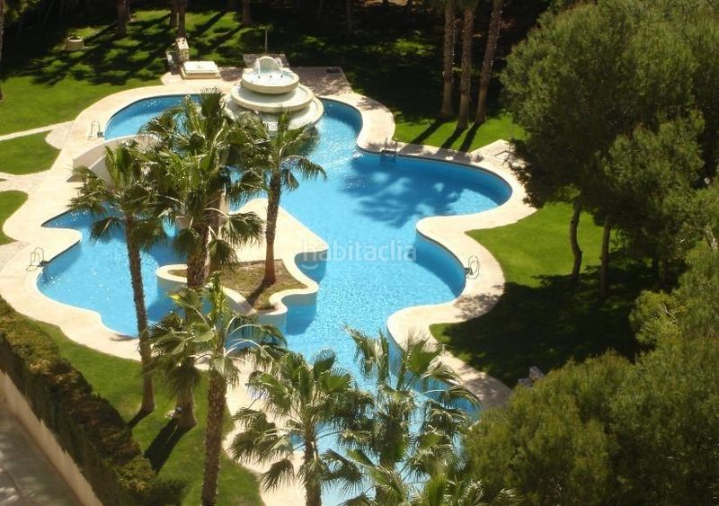 Foto 1e994dfe-8443-44bb-b41d-0478cab92528. Planta baixa amb piscina a Campoamor Orihuela