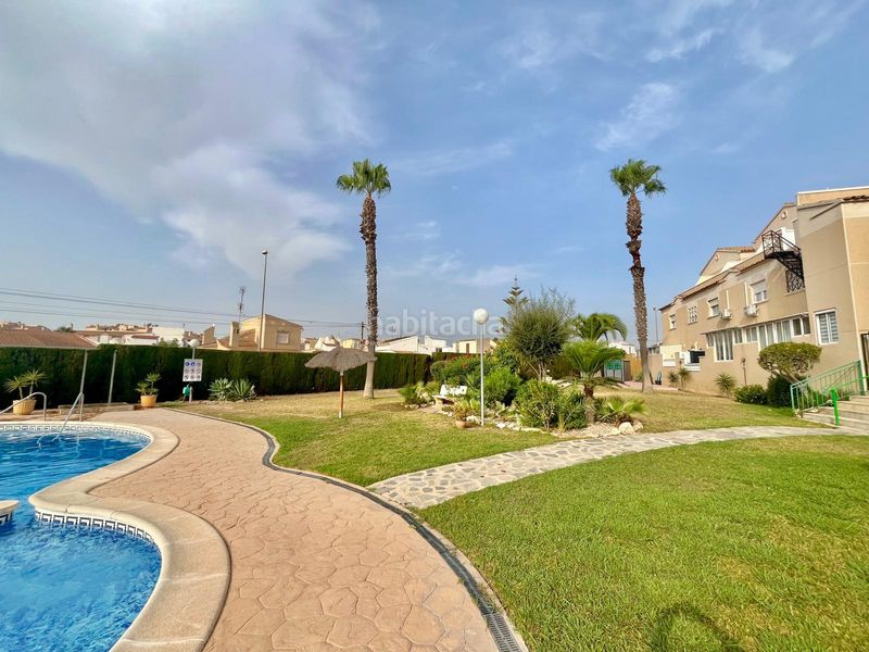 Foto 3806547d-c900-4ead-abe9-fb185c7af0d2. Àtic amb piscina a La Florida Orihuela