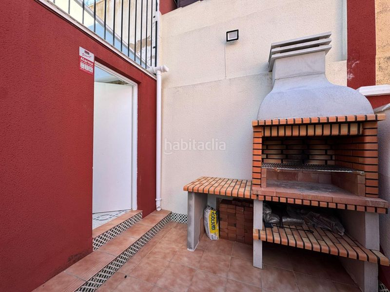 Foto aebcd466-e712-4d26-9be2-f9842515cf1d. Casa aparellada amb piscina a Los Almendros Orihuela