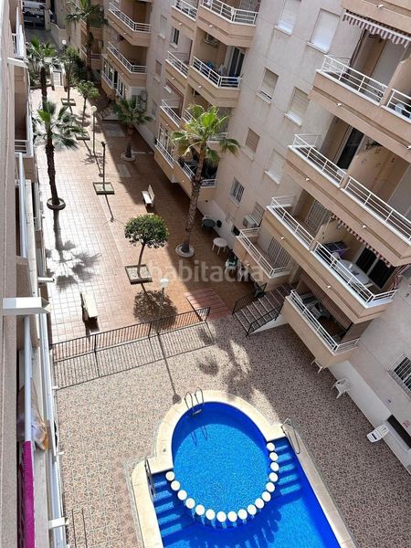 Foto c0ccc5be-1905-42ad-a56c-a0358783484a. Apartament amb piscina a Antonio Machado Torrevieja