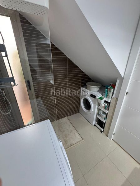 Foto 37726139-1d03-4c16-8aab-ad1508b22bdb. Casa aparellada amb piscina a Punta Prima Torrevieja