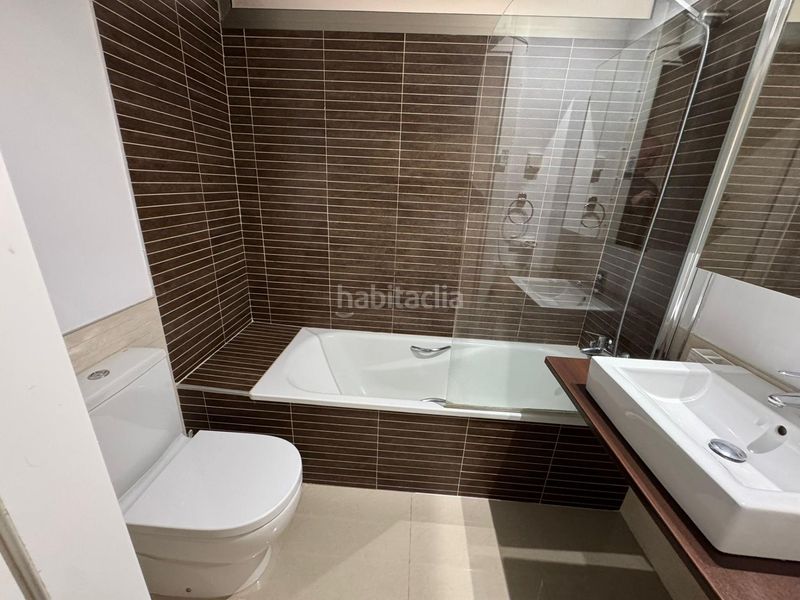Foto c785ceee-c596-4208-bd5d-82caf3623be4. Casa aparellada amb piscina a Punta Prima Torrevieja