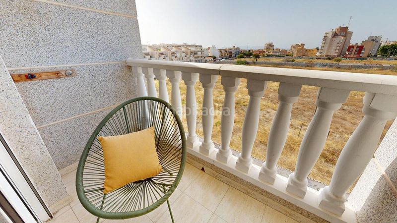 Foto 080f9869-5348-47b0-a3c8-59fe0591981c. Apartament amb piscina a Antonio Machado Torrevieja
