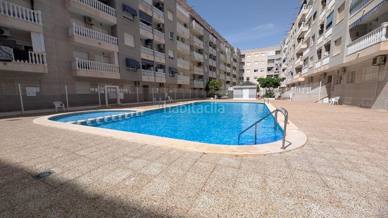 Foto 9ae98d95-cc28-4ce1-8134-c2da32042aee. Apartament amb piscina a Antonio Machado Torrevieja