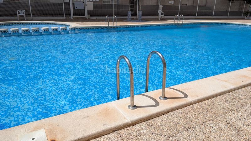 Foto a0060db6-b777-450a-a8a8-d9e078304867. Apartament amb piscina a Antonio Machado Torrevieja