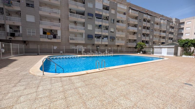 Foto b6472fcb-9159-48e3-a3b7-09d2d57c40b1. Apartament amb piscina a Antonio Machado Torrevieja