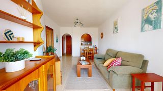 Apartament a Antonio Machado. Imagina despertar por la mantildeana, bajar a darte un bantildeo