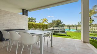 Planta baixa a El Pinar de Campoverde. Bienvenido a este impresionante apartamento en planta baja situa