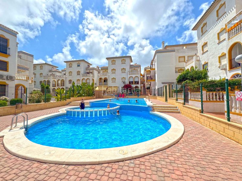 Foto f9532bf5-236a-4d86-a99a-c244889b1308. Àtic amb piscina a Cañada del Molino Torrevieja